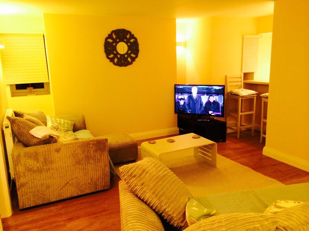 Superb Cintra Beachside Apartments Llandudno Bilik gambar
